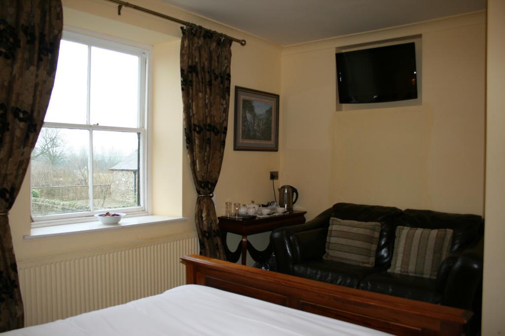 Hotel The Wyvill Arms Leyburn Habitación foto